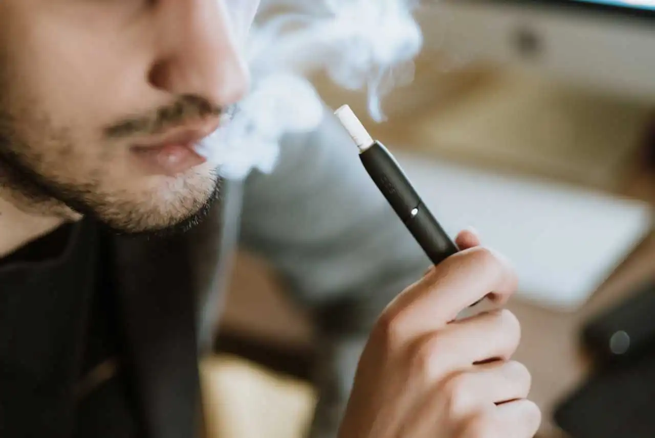 What Is Heated Tobacco? Devices, Benefits, Risks and Regulations